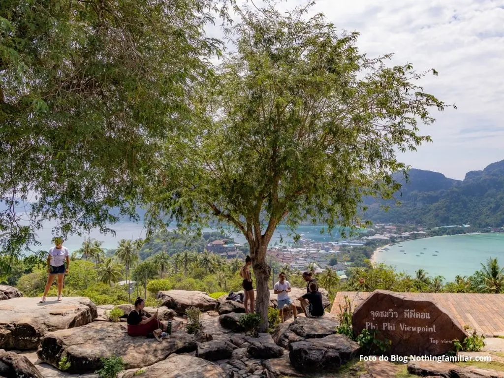 O que fazer em Phi Phi: mirante Viewpoint 2 com vista para o mar. Passeios em Phi Phi.