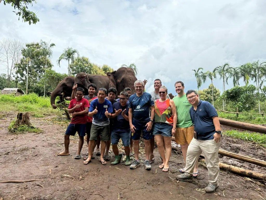 Do vôlei à natureza: técnico José Roberto da seleção brasileira de vôlei vive passeio cultural com a Experiência Tailândia 