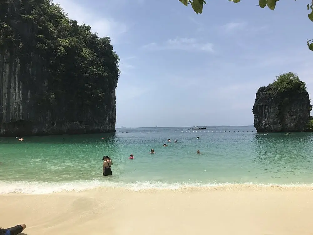 Excursión Isla Hong