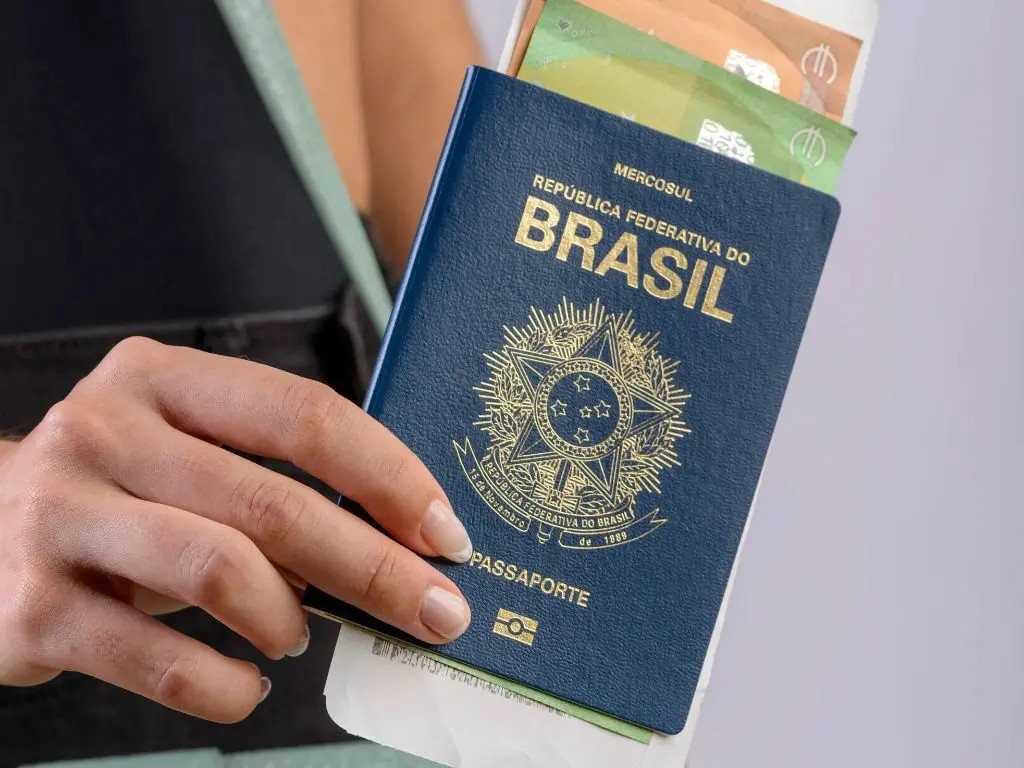 Ilustração Tailândia precisa de visto? Passo a passo para preencher o TDAC em 2025