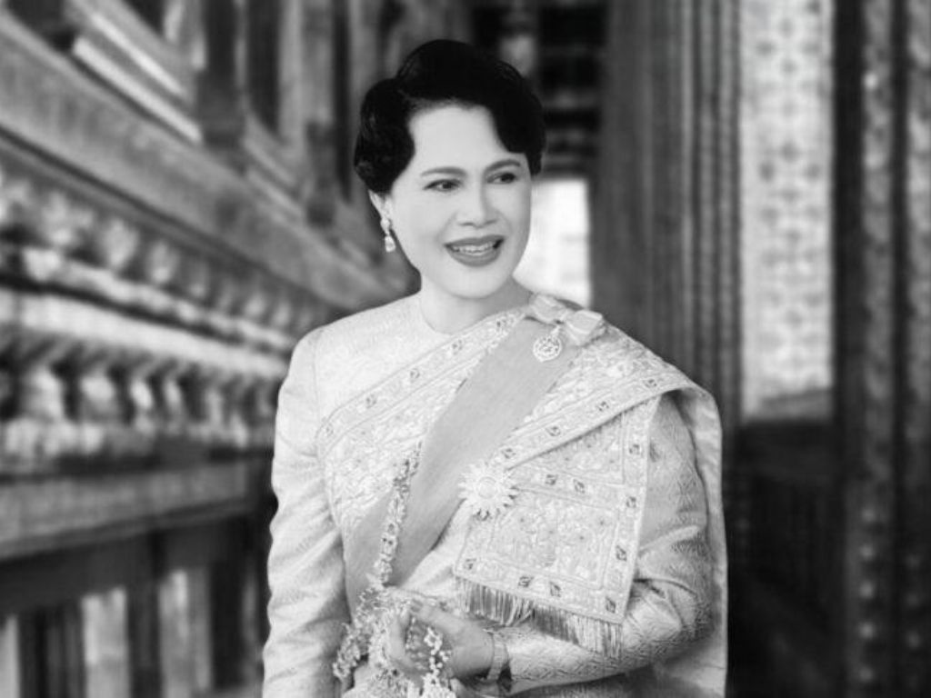 Ilustração Turistas são aconselhados a usarem roupas pretas na Tailândia durante o luto pela Rainha-Mãe Sirikit